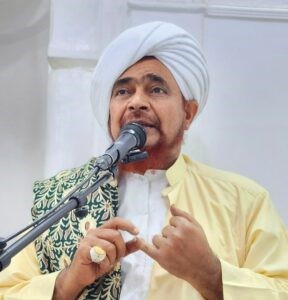 Habib Umar bin Hafidz Ingatkan: Rezeki Tak Selalu Berbentuk Harta